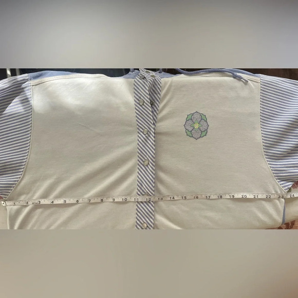 VINTAGE 90’s Blast Blues Grandmacore Size Large Polo Pullover Snap Buttons - Picture 10 of 12